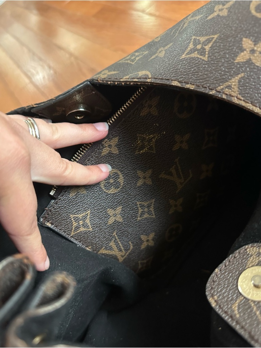 Louis Vuitton Mahina Carmel Tote Bag - Picture 2 of 11